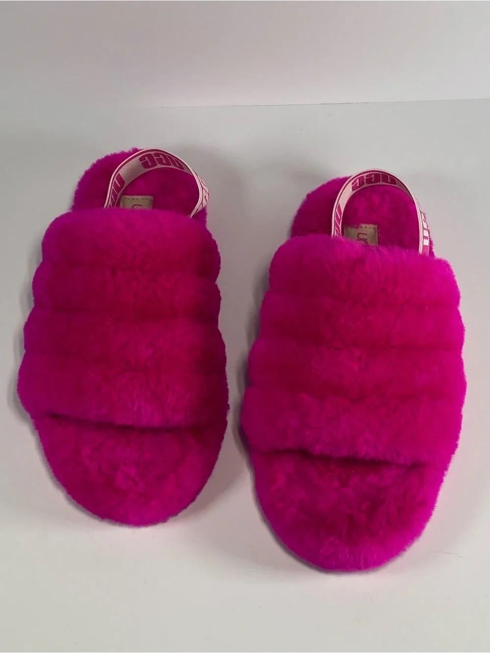 UGG Fluff Slide Sandals - Fuchsia Pink
